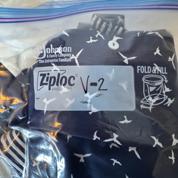 Navy Blue Button-Up‎ Shirt with white Bird Print size M 3/4 sleeve cuffed stripe - Picture 8 of 8